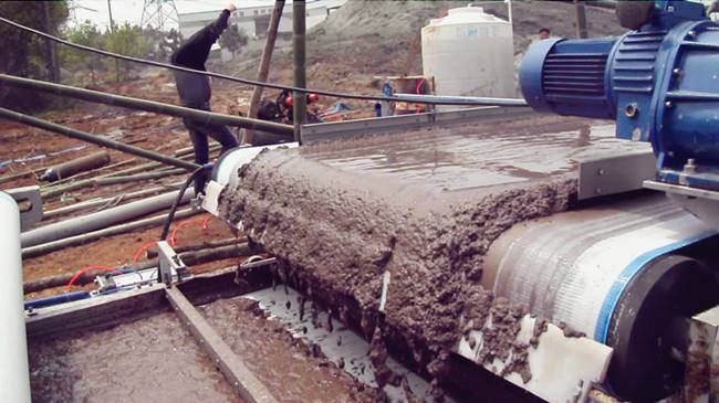 污水處理中污泥負(fù)荷過(guò)高的原因(污泥脫水效果差的原因)