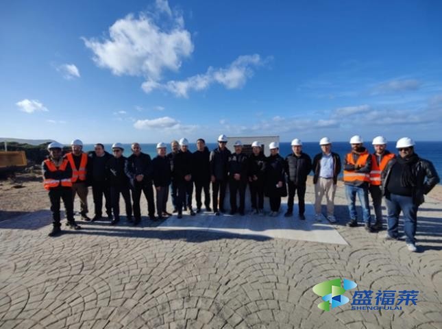 中國海淡技術人員在地中海合影